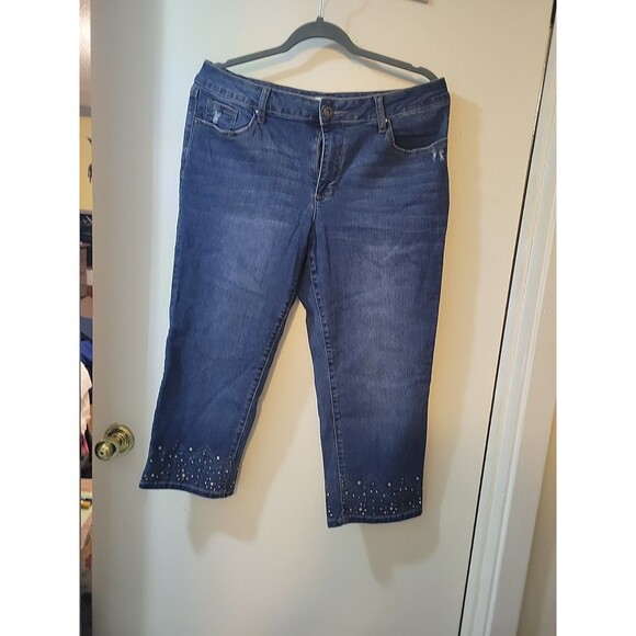 Capei Jean's With Rhinestones On Leg - Picture 1 of 7